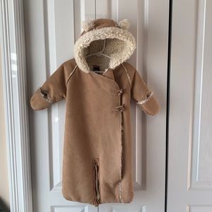 Gap Faux Suede Sherpa Baby Bunting Suit 3-6 Months… 